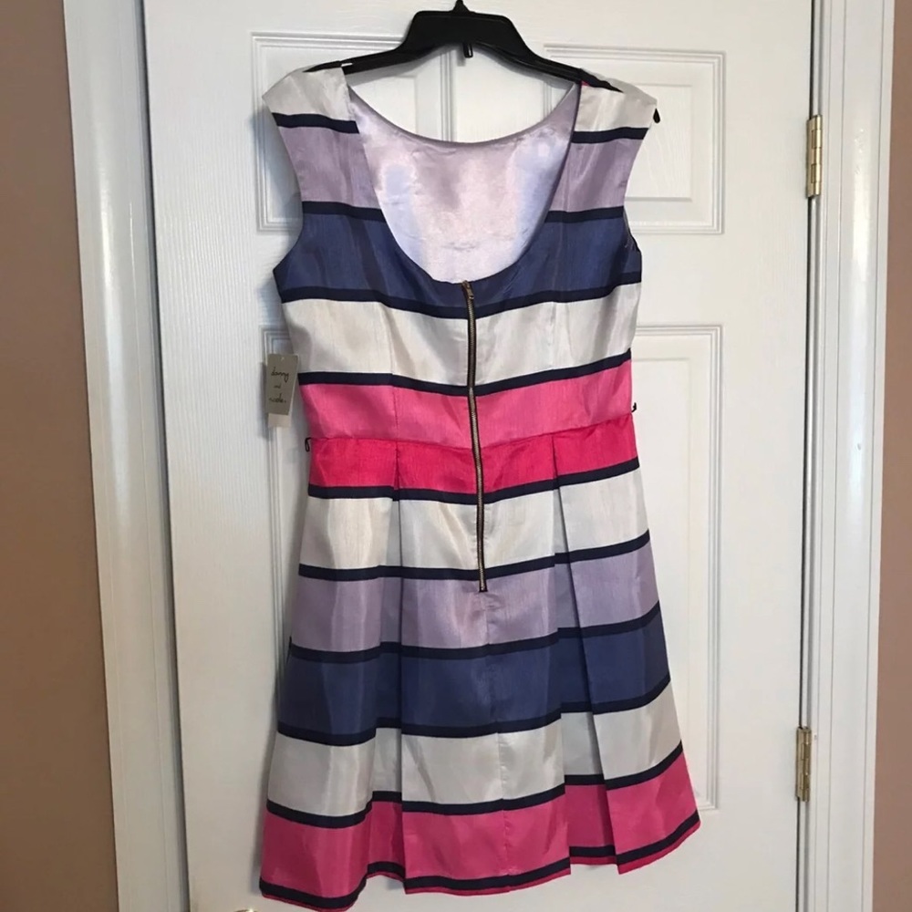 SOLD Dress - Picture 2 of 3
